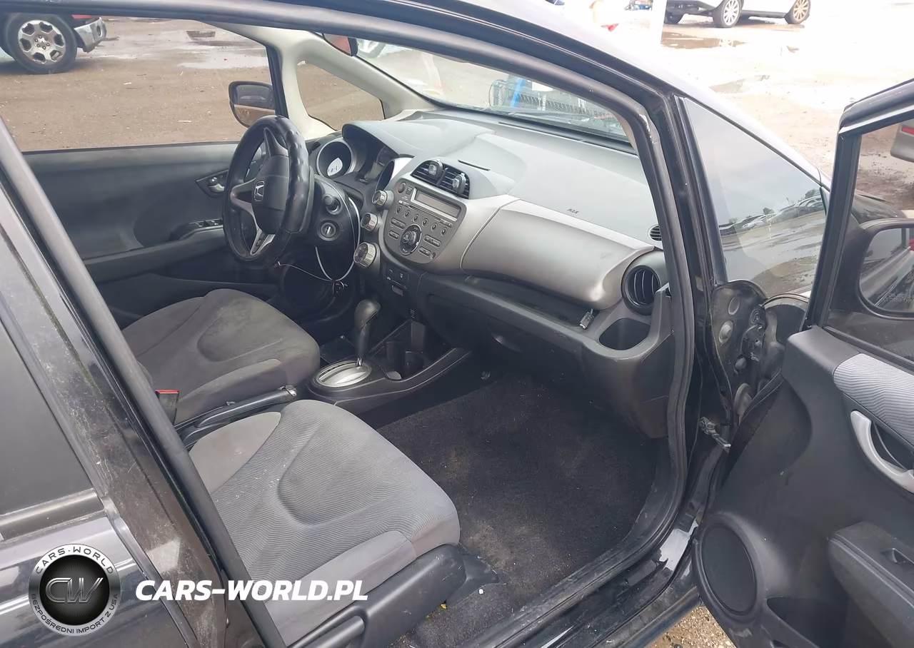 2012 Honda Fit VIN:JHMGE8H3XCS007154 - 5