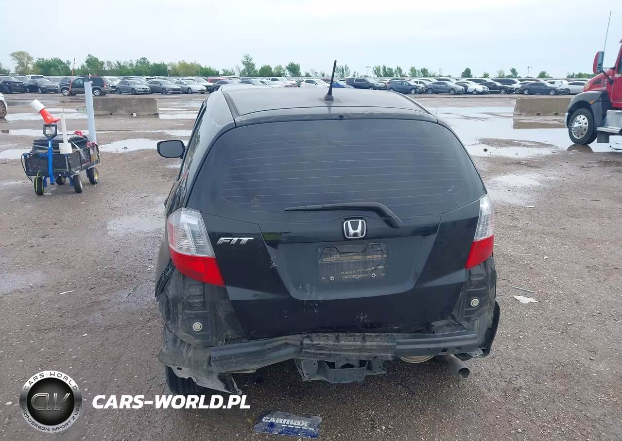 2012 Honda Fit VIN:JHMGE8H3XCS007154 - 6