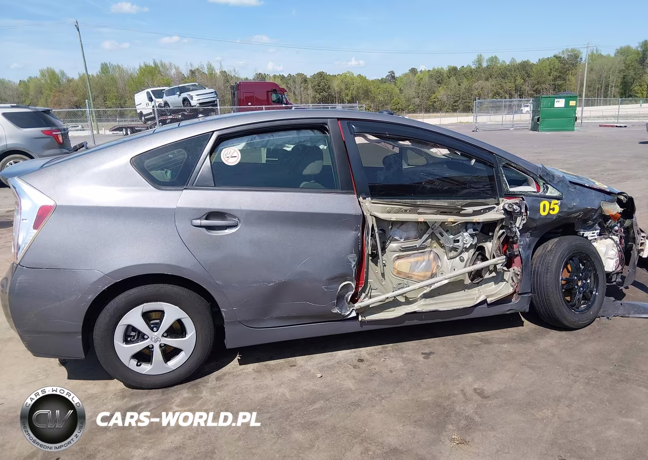 2014 Toyota Prius Two VIN:JTDKN3DU0E1803532 - 13
