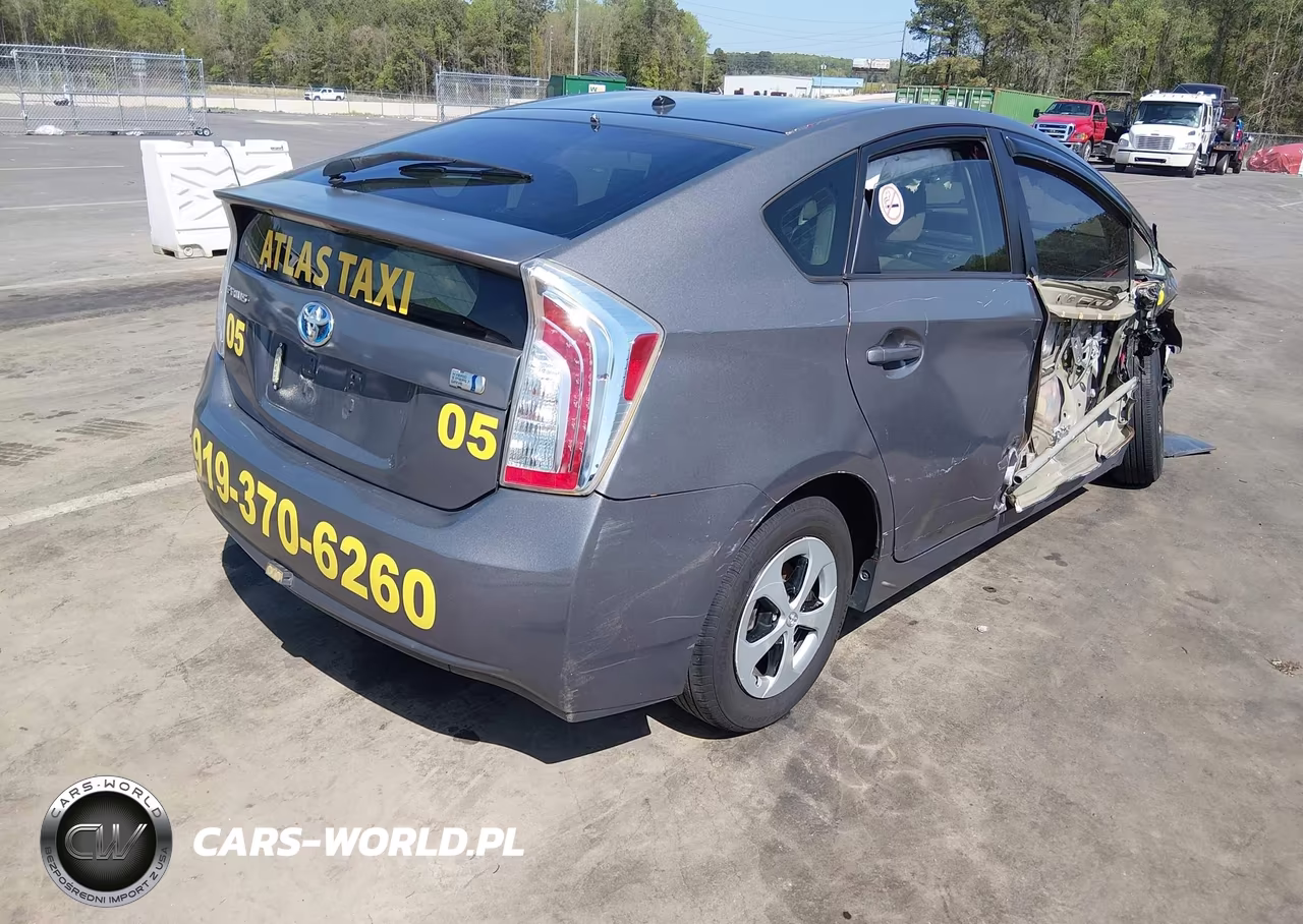 2014 Toyota Prius Two VIN:JTDKN3DU0E1803532 - 4