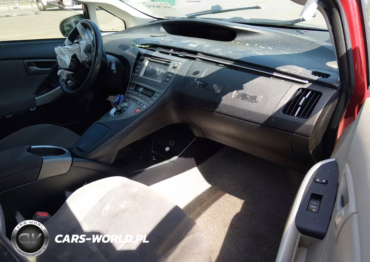 2014 Toyota Prius Two VIN:JTDKN3DU0E1803532 - 5
