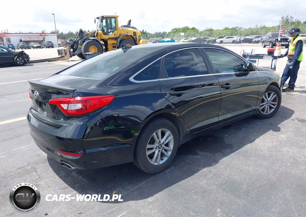 2017 Hyundai Sonata VIN:5NPE24AF5HH513754 - 4