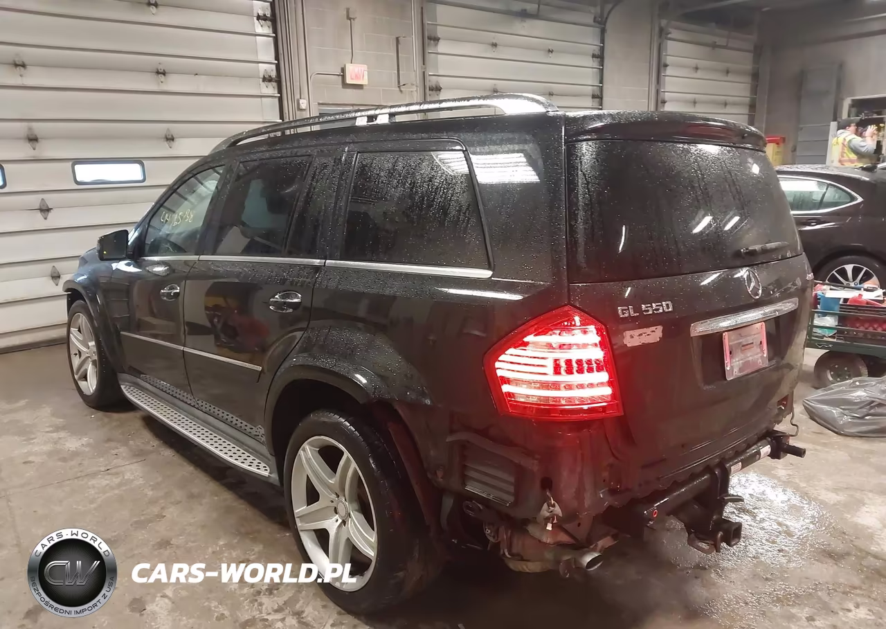 2011 Mercedes-Benz Gl 550 4Matic VIN:4JGBF8GE6BA705384 - 3