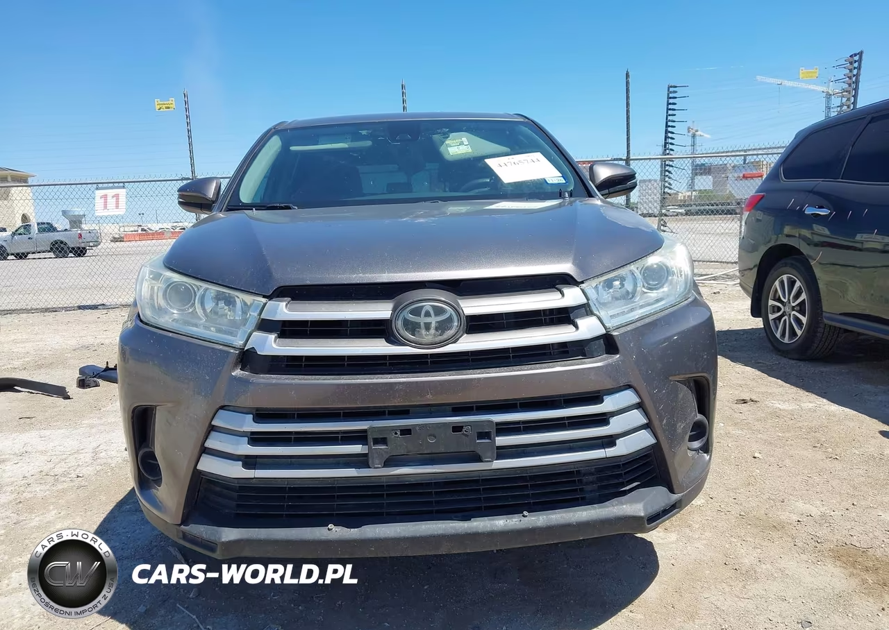 2019 Toyota Highlander Le VIN:5TDZARFH6KS044851 - 13