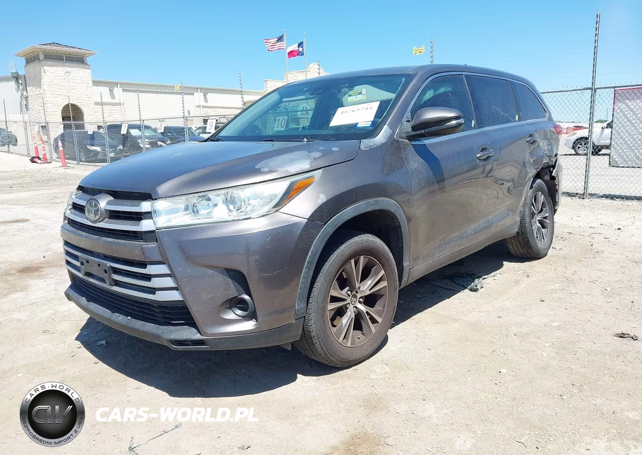 2019 Toyota Highlander Le VIN:5TDZARFH6KS044851 - 2
