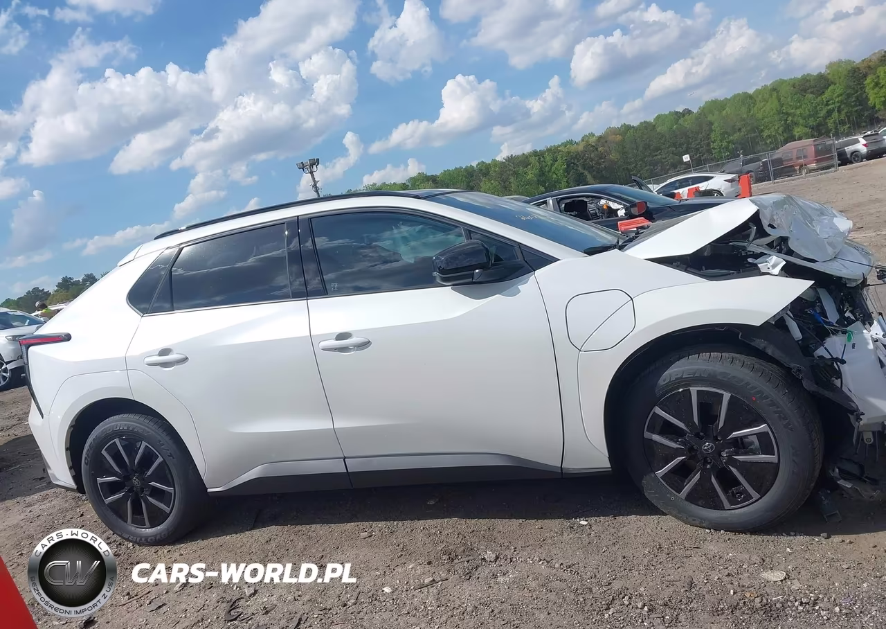2026 Toyota Bz Xle Plus VIN:JTMBCAEB1TJ017498 - 14