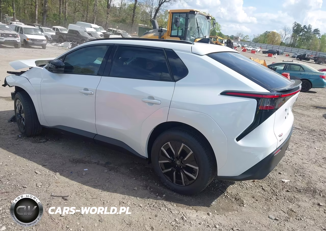 2026 Toyota Bz Xle Plus VIN:JTMBCAEB1TJ017498 - 3