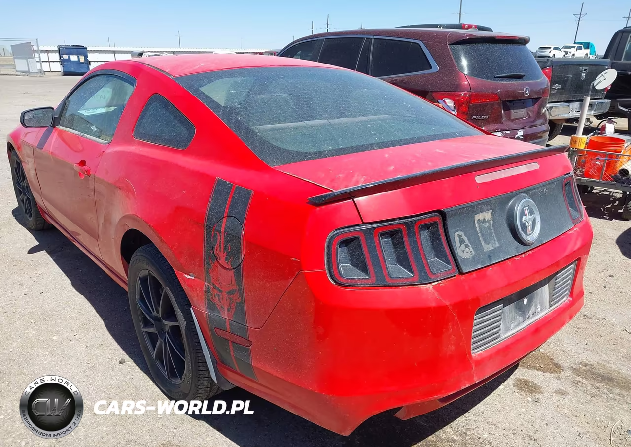 2014 Ford Mustang V6 VIN:1ZVBP8AM7E5261069 - 3