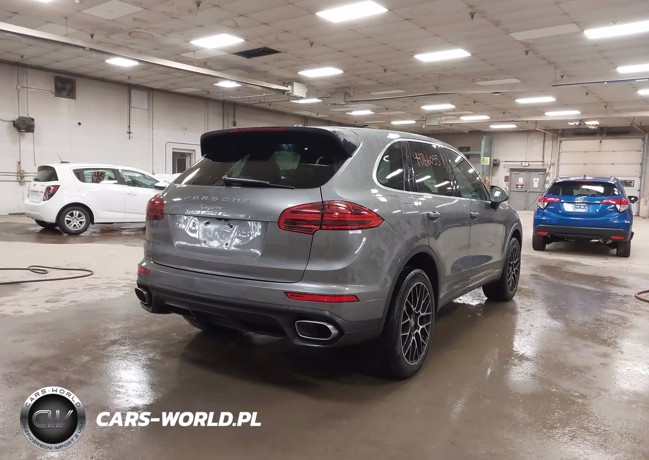 2018 Porsche Cayenne VIN:WP1AA2A26JKA01168 - 4