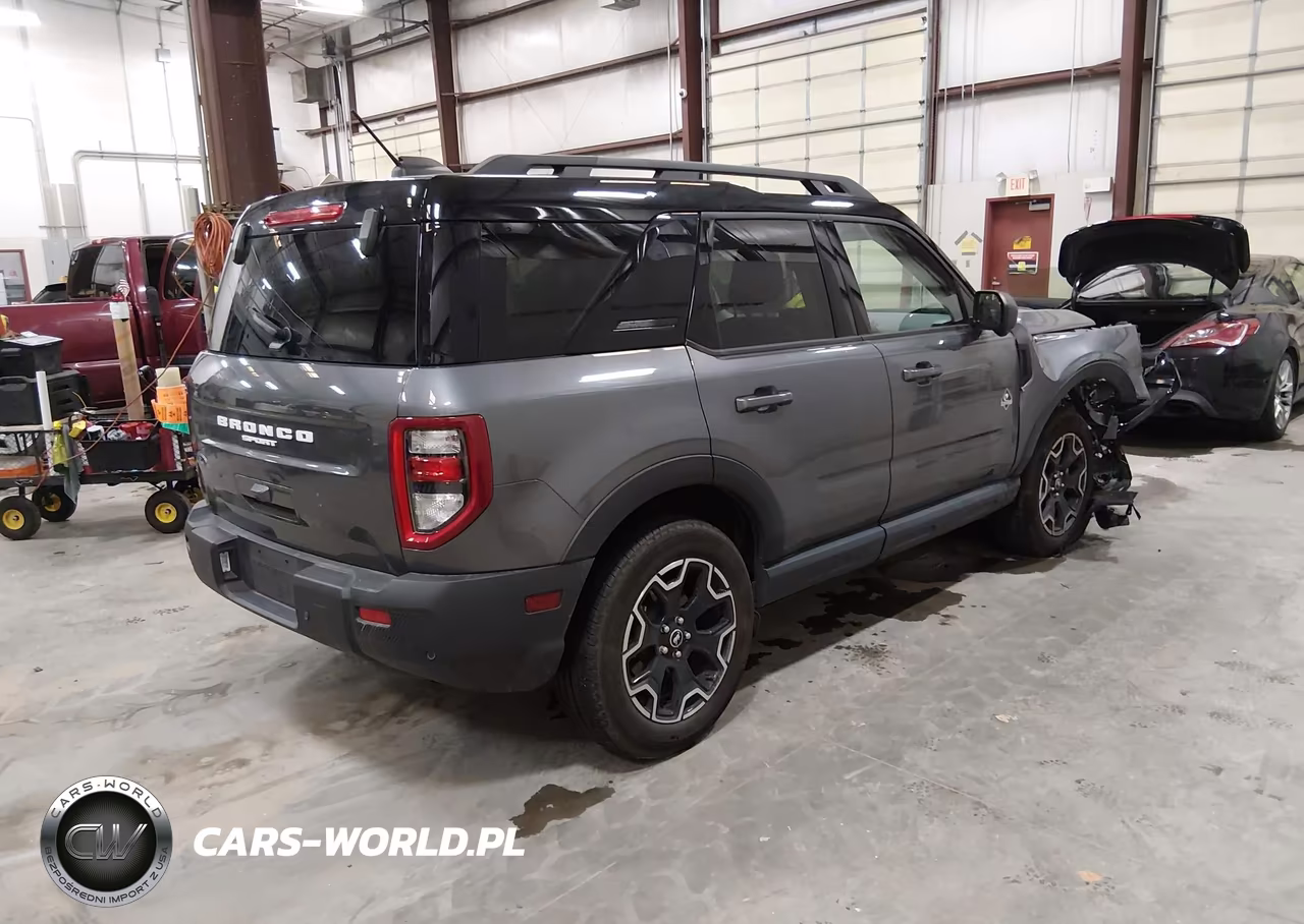 2025 Ford Bronco Sport Outer Banks VIN:3FMCR9CN8SRE14429 - 4