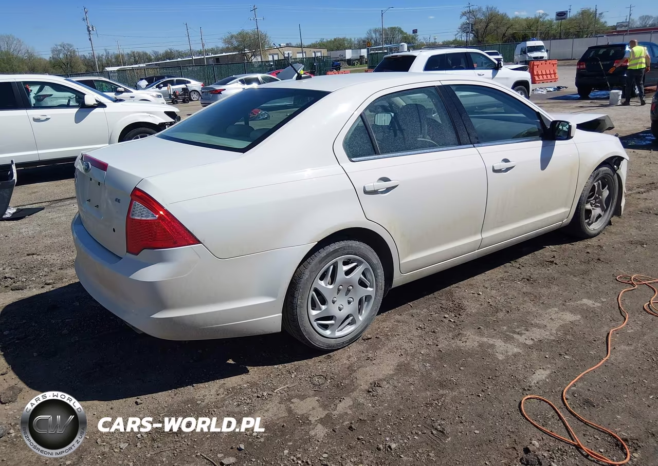 2010 Ford Fusion Se VIN:3FAHP0HA5AR390371 - 4