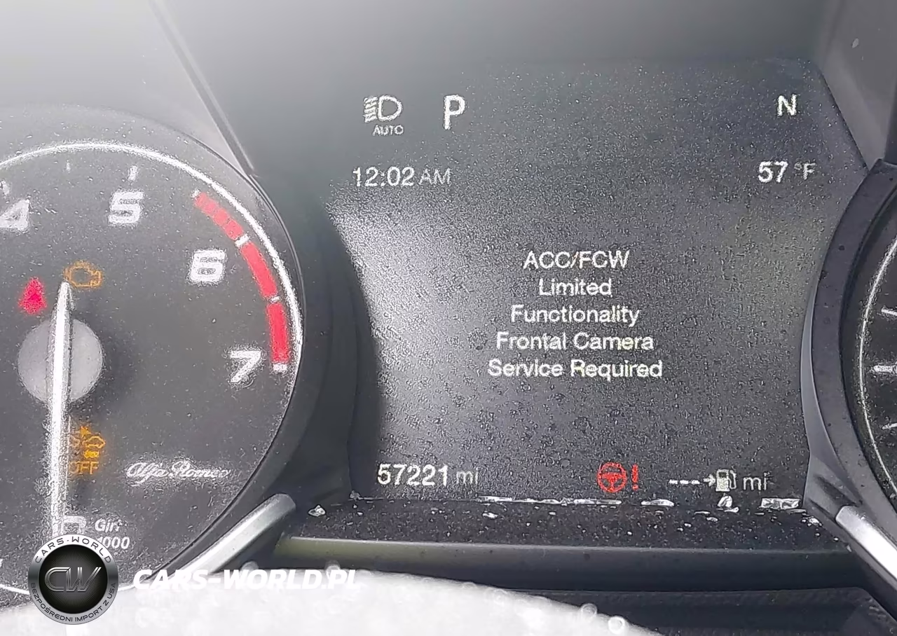 2018 Alfa Romeo Giulia Ti Sport VIN:ZARFAEEN6J7565120 - 15