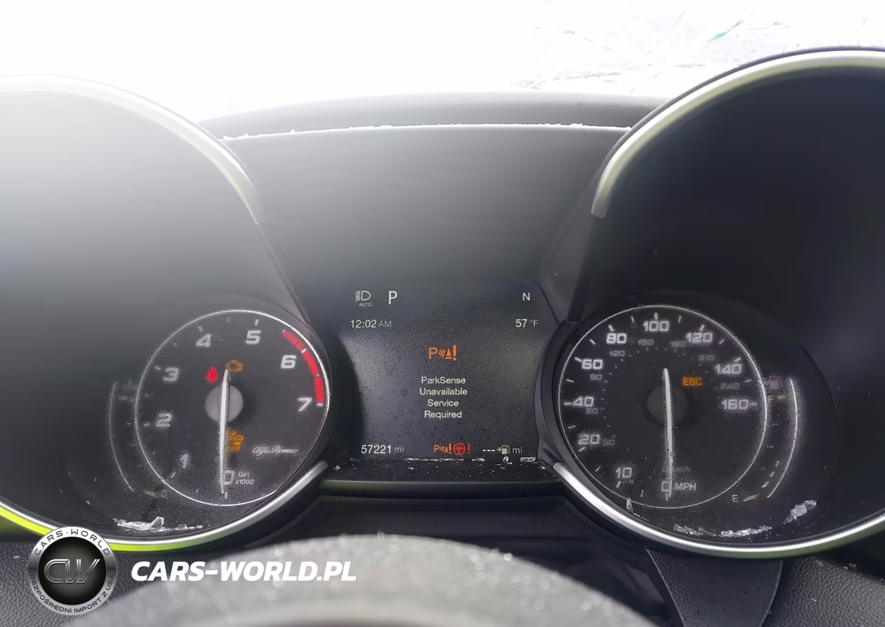 2018 Alfa Romeo Giulia Ti Sport VIN:ZARFAEEN6J7565120 - 7