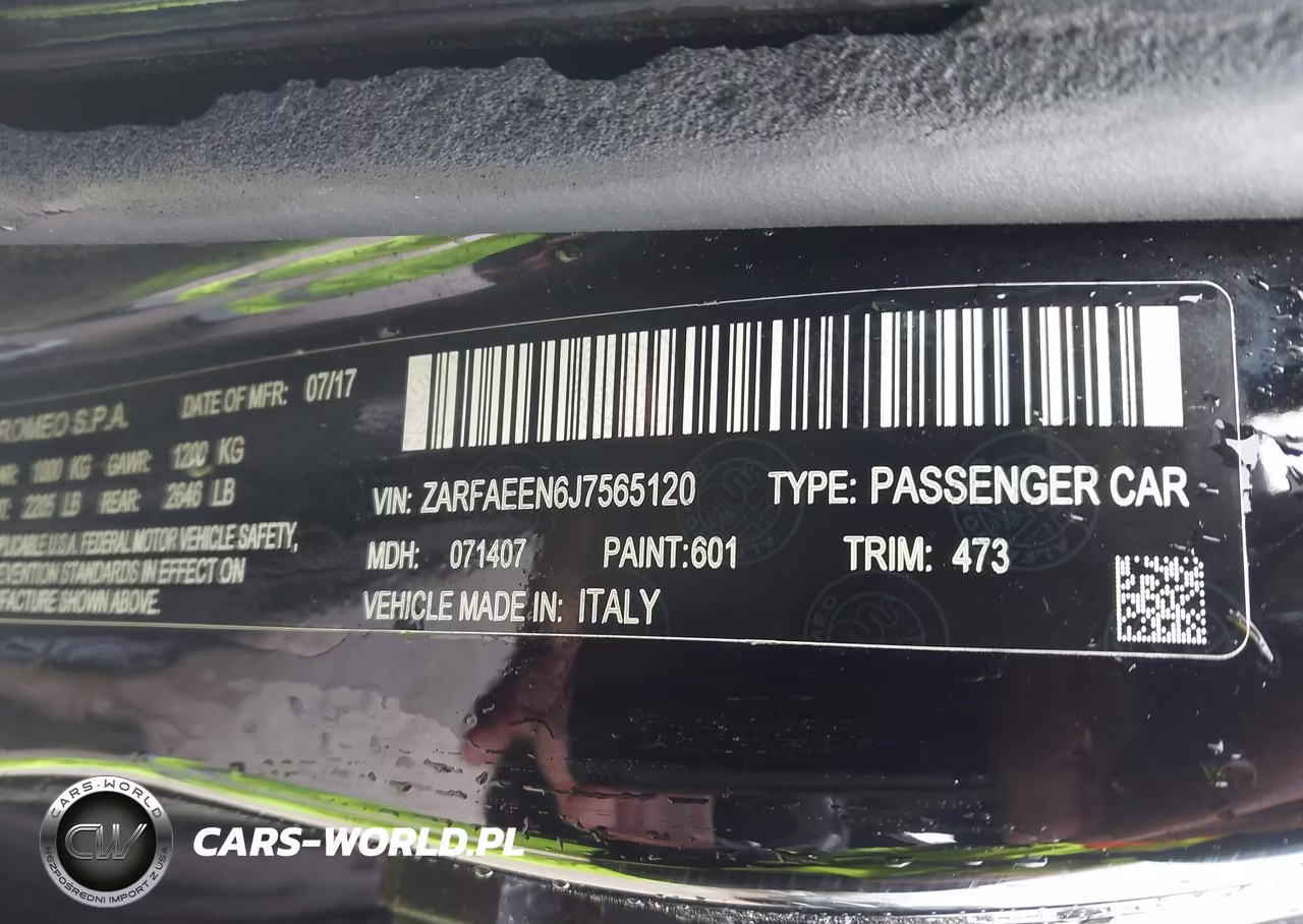 2018 Alfa Romeo Giulia Ti Sport VIN:ZARFAEEN6J7565120 - 9