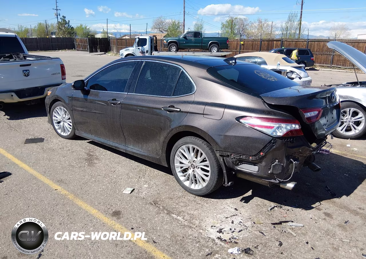 2018 Toyota Camry Xle V6 VIN:4T1BZ1HK8JU008122 - 3