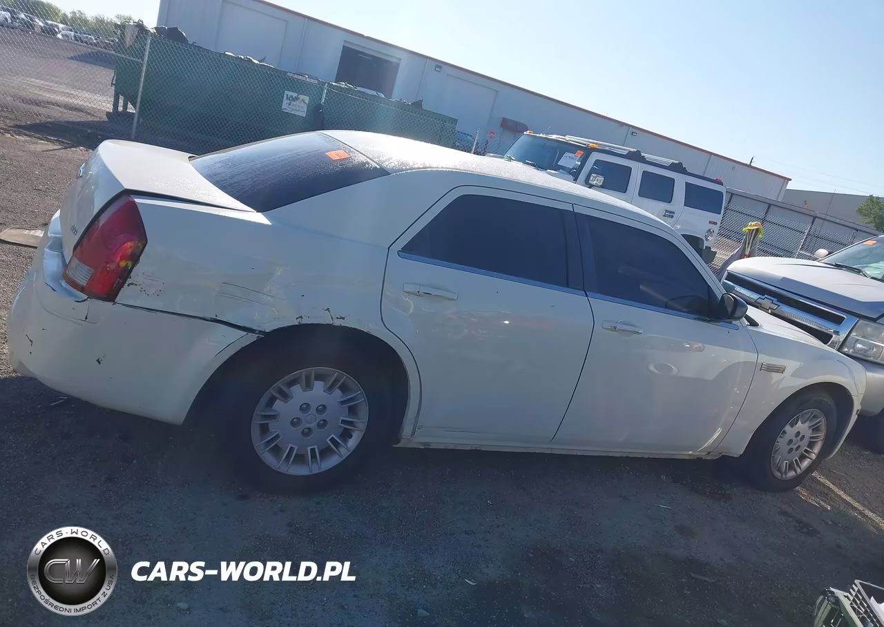 2007 Chrysler 300 VIN:2C3KA43RX7H833077 - 13