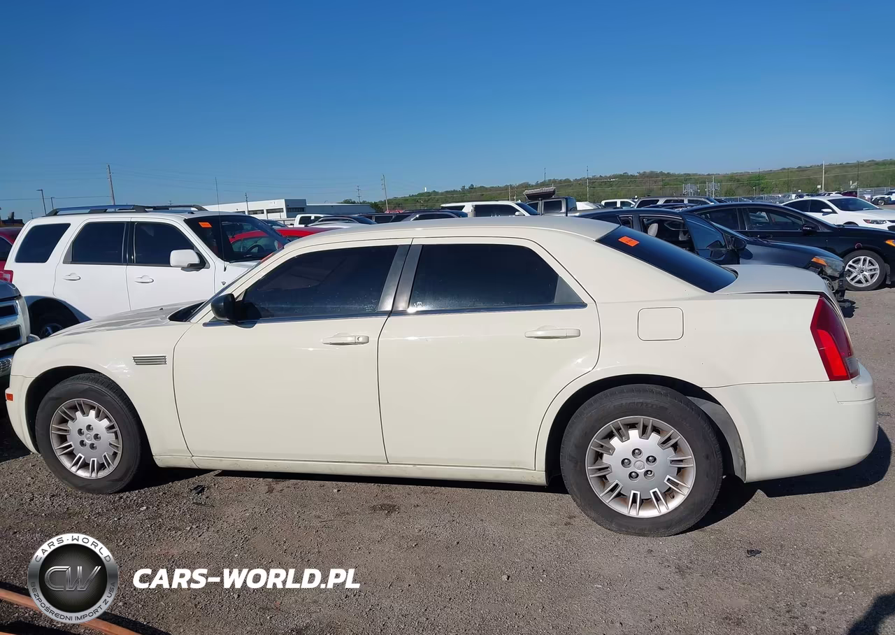 2007 Chrysler 300 VIN:2C3KA43RX7H833077 - 14