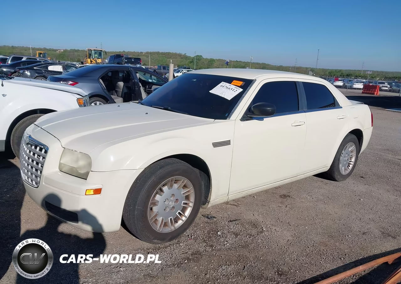 2007 Chrysler 300 VIN:2C3KA43RX7H833077 - 2