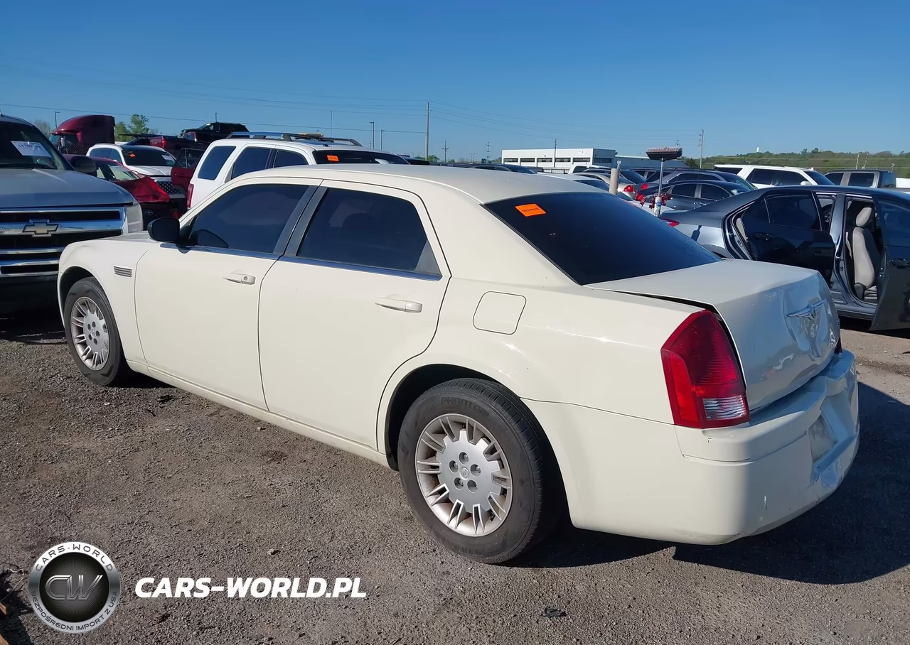 2007 Chrysler 300 VIN:2C3KA43RX7H833077 - 3