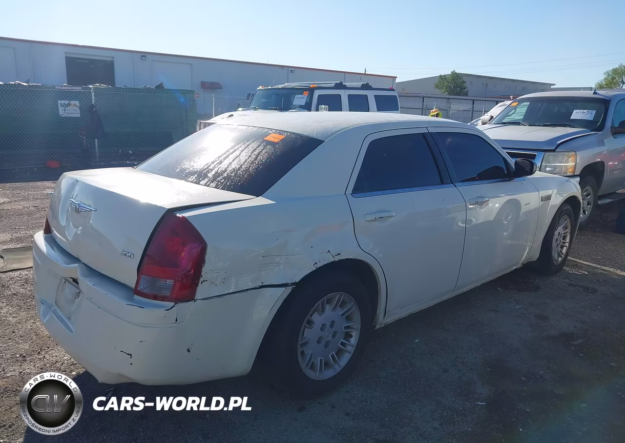 2007 Chrysler 300 VIN:2C3KA43RX7H833077 - 4