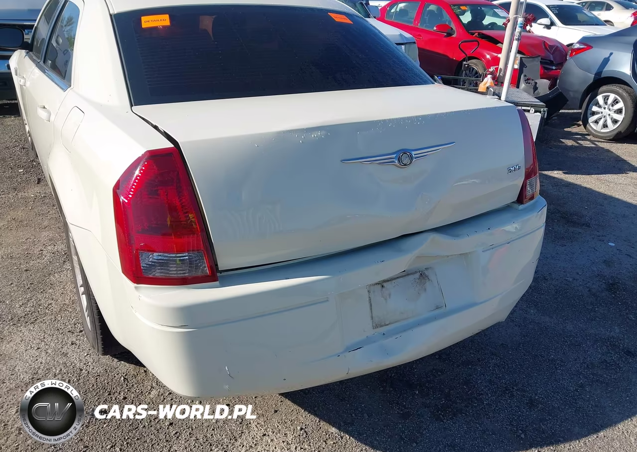 2007 Chrysler 300 VIN:2C3KA43RX7H833077 - 6
