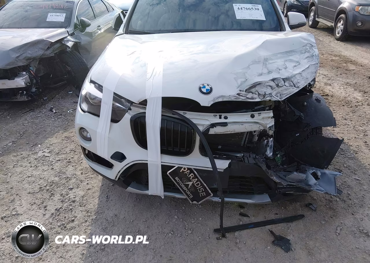2018 BMW X1 xDrive28I VIN:WBXHT3C35J5F91423 - 18