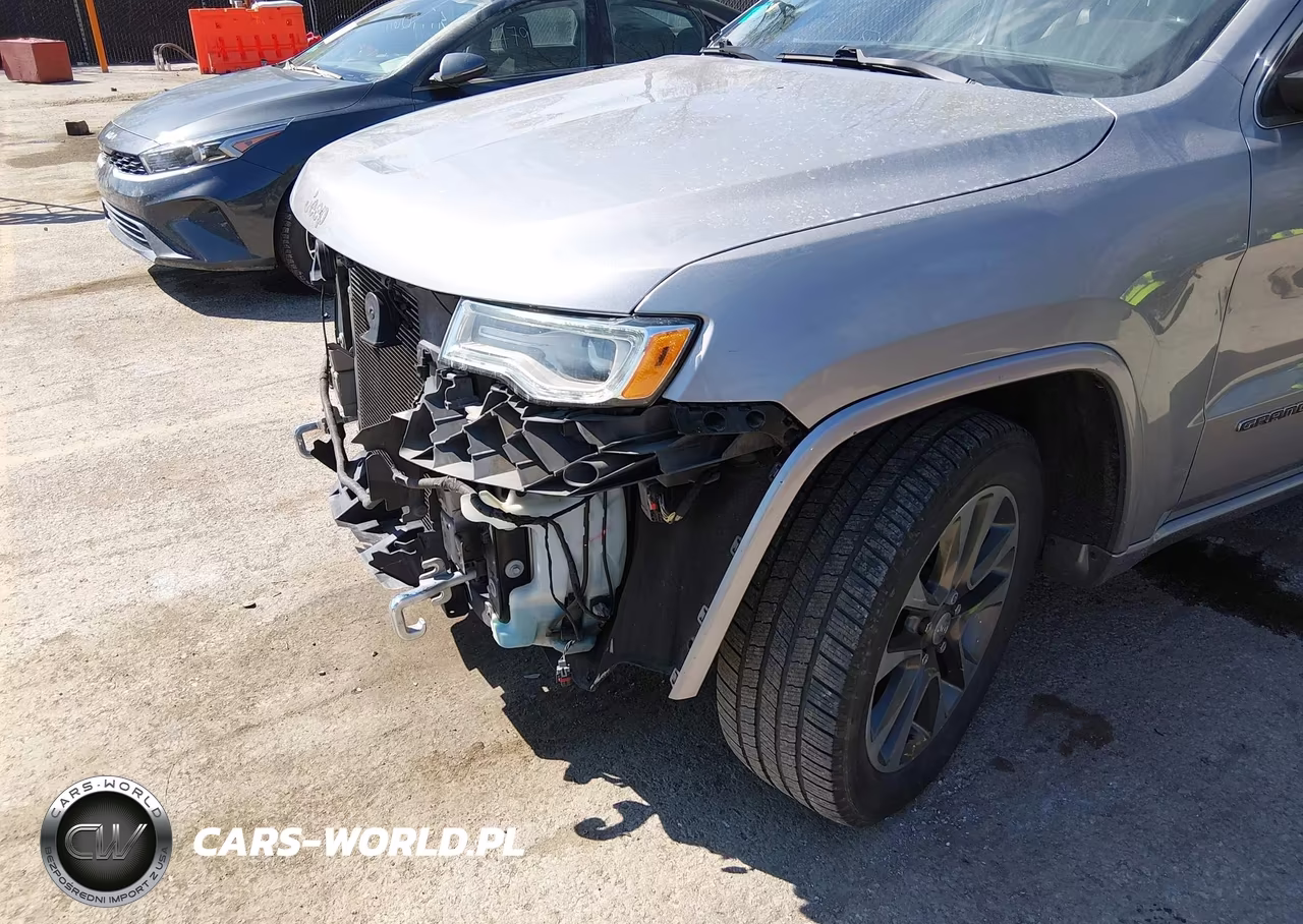 2017 Jeep Grand Cherokee Overland 4X2 VIN:1C4RJECG0HC827100 - 20