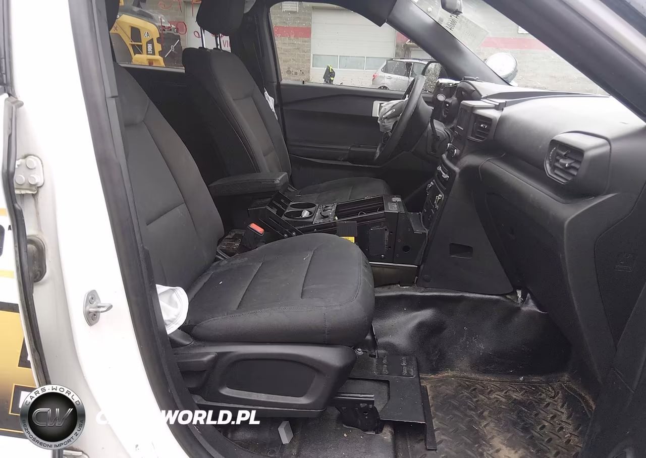 2020 Ford Police Interceptor Utility VIN:1FM5K8AB6LGA29735 - 5
