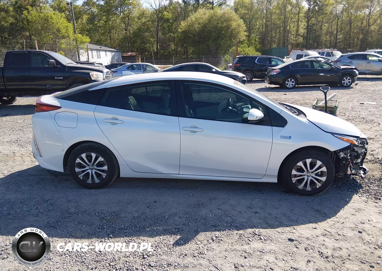 2021 Toyota Prius Prime Limited VIN:JTDKAMFP3M3195212 - 13