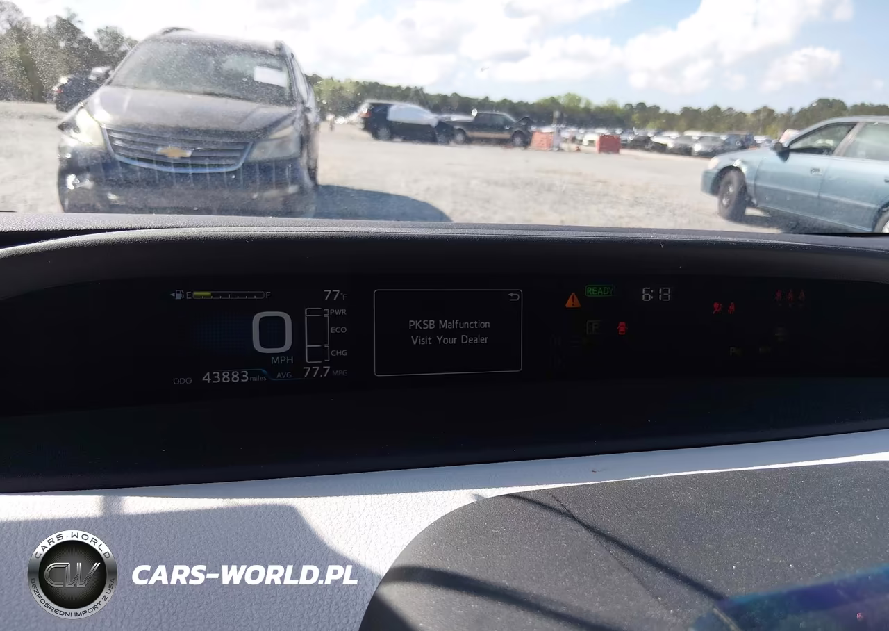2021 Toyota Prius Prime Limited VIN:JTDKAMFP3M3195212 - 7