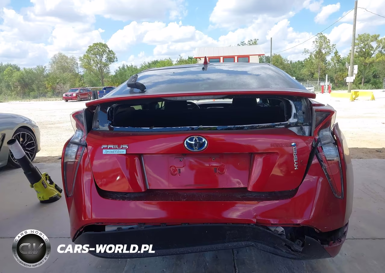 2016 Toyota Prius Three VIN:JTDKARFU4G3522711 - 17