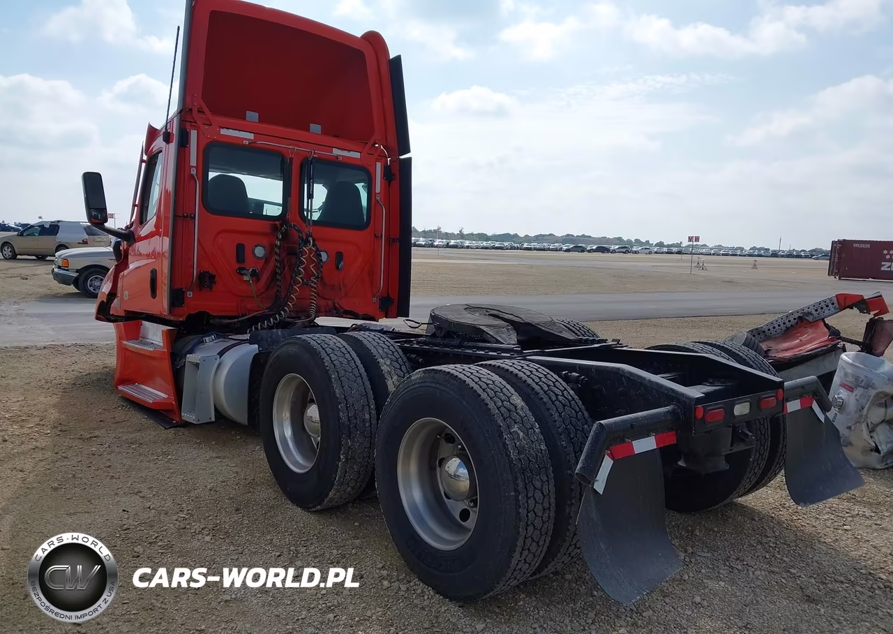 2021 Freightliner New Cascadia 126 VIN:3AKJHLDR4MSMR1360 - 3