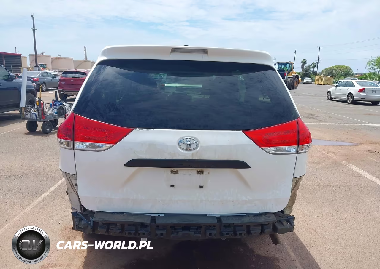 2013 Toyota Sienna L V6 7 Passenger VIN:5TDZK3DC6DS358374 - 6