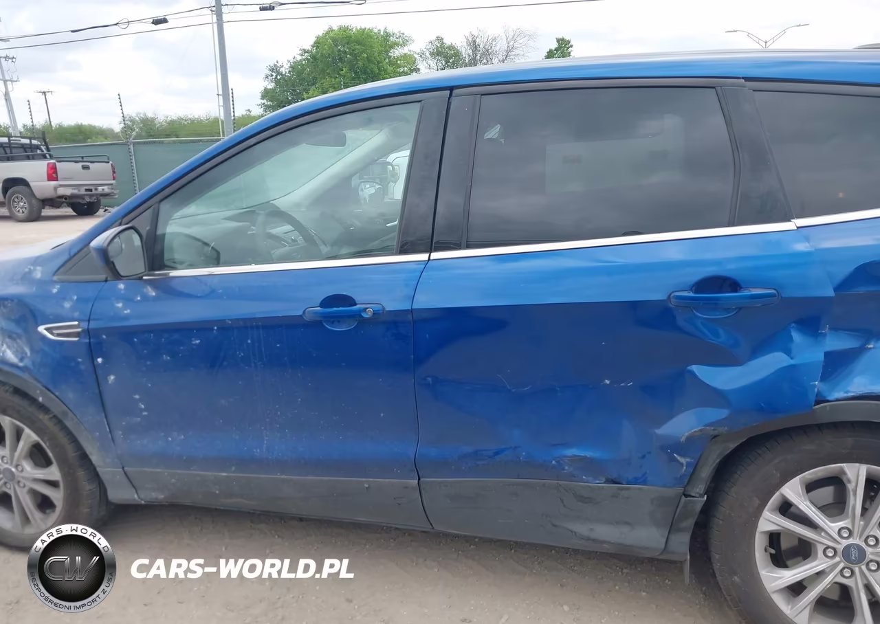 2017 Ford Escape Se VIN:1FMCU0G95HUC88958 - 15