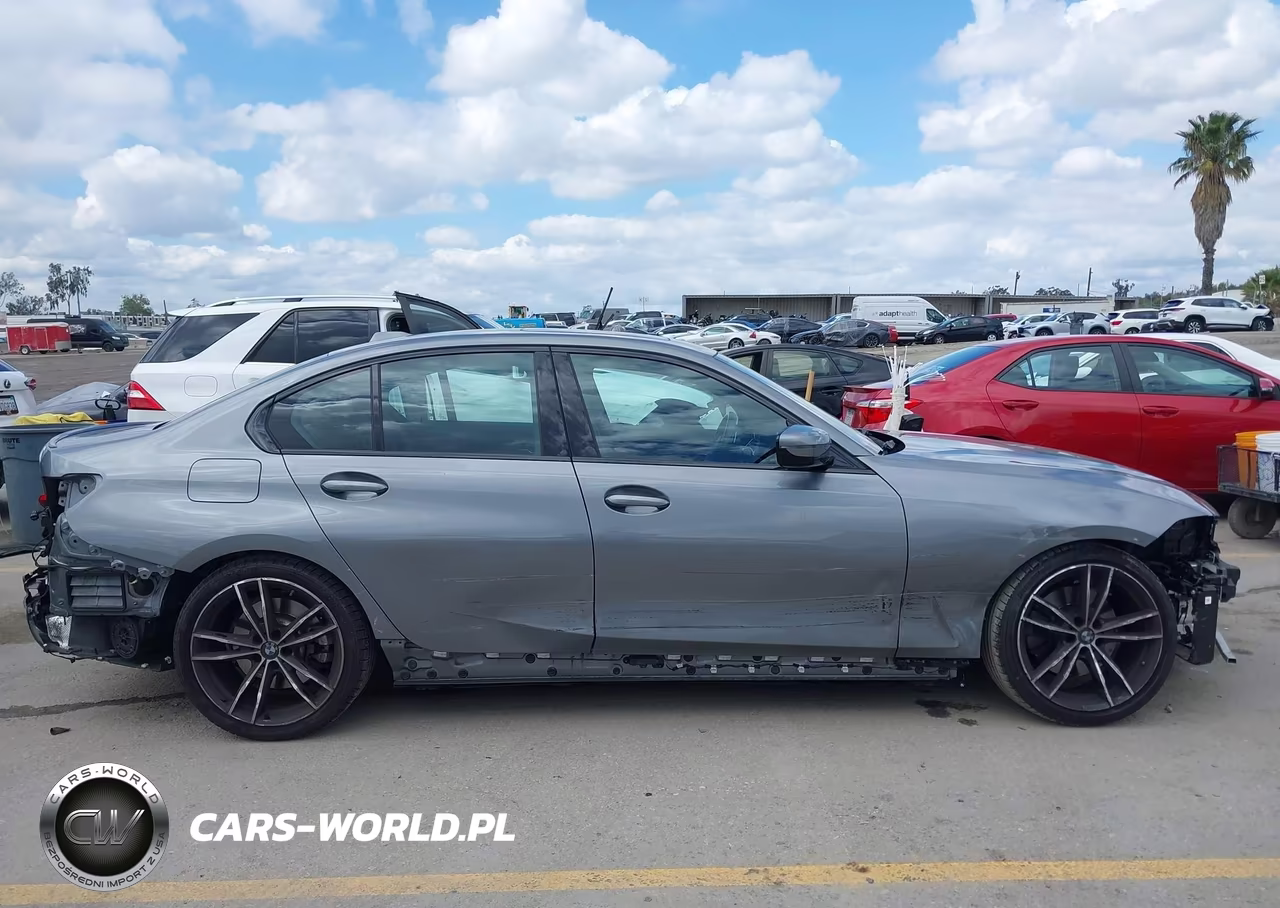 2024 BMW 330I VIN:3MW69FF0XR8E41399 - 14