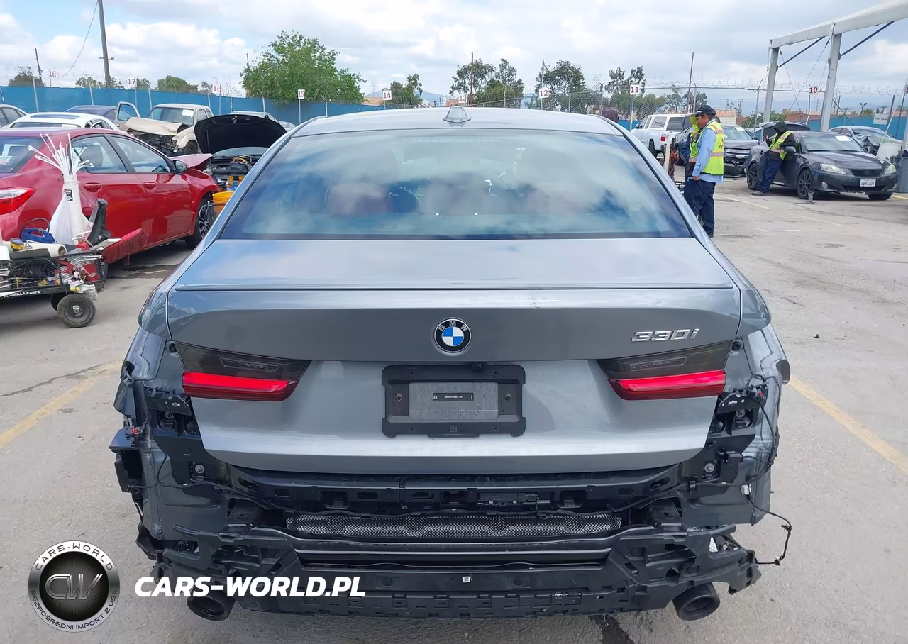 2024 BMW 330I VIN:3MW69FF0XR8E41399 - 17
