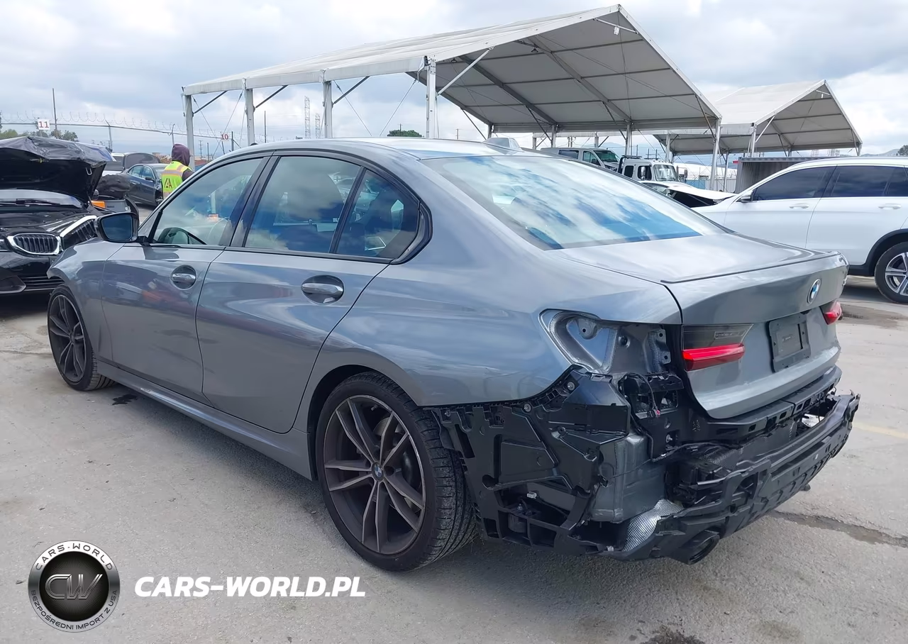 2024 BMW 330I VIN:3MW69FF0XR8E41399 - 3