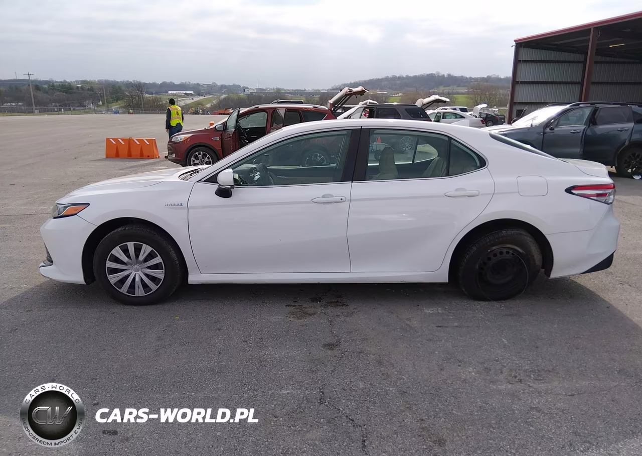 2020 Toyota Camry Le Hybrid VIN:4T1L31AK1LU523398 - 15