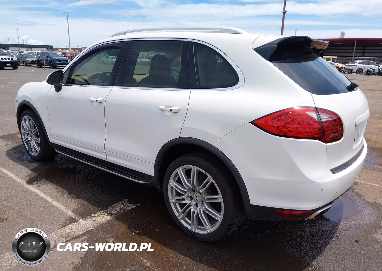 2012 Porsche Cayenne S VIN:WP1AB2A25CLA51389 - 3