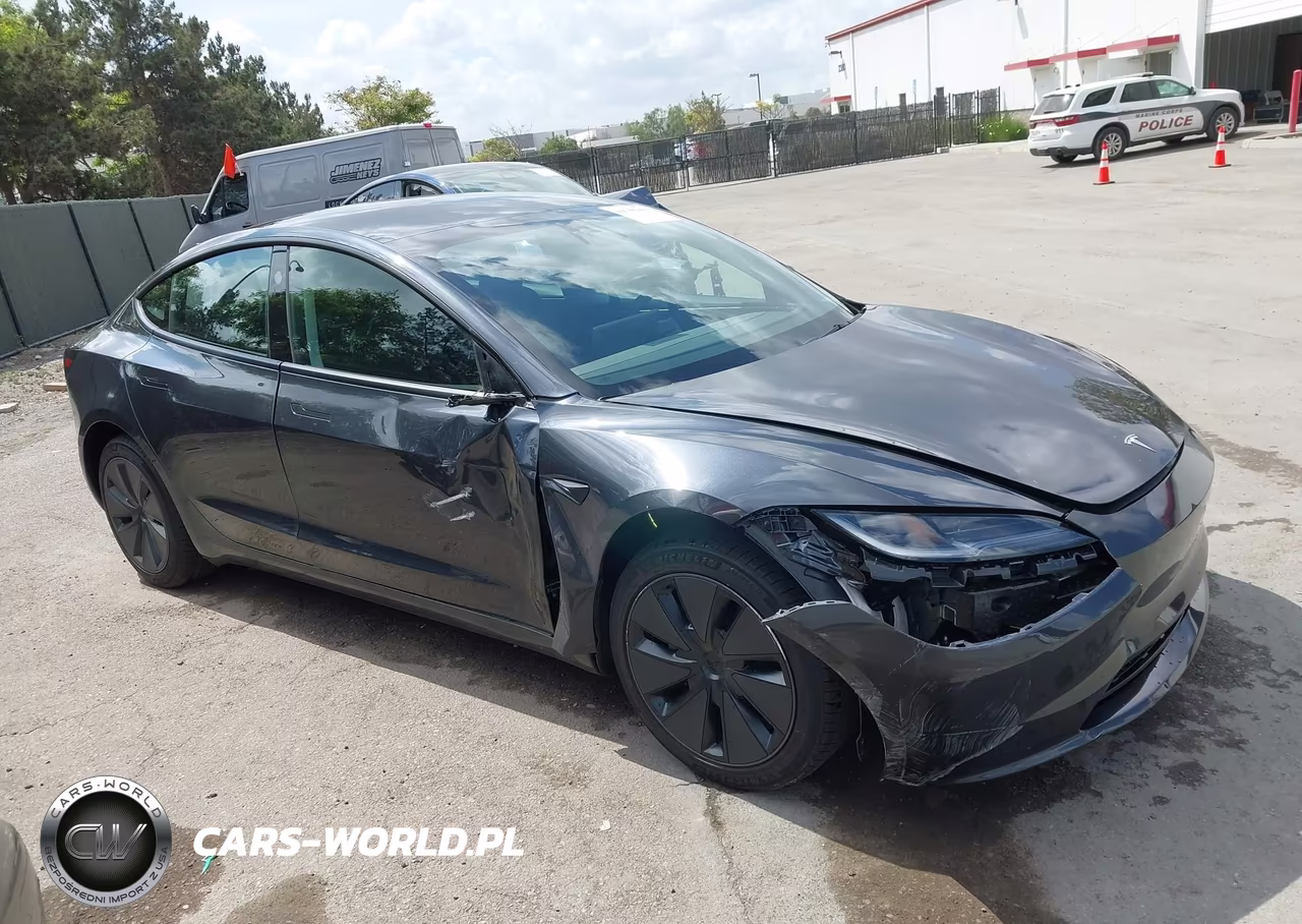 2025 Tesla Model 3 Long Range Rear-Wheel Drive-Standard Rear-Wheel Drive