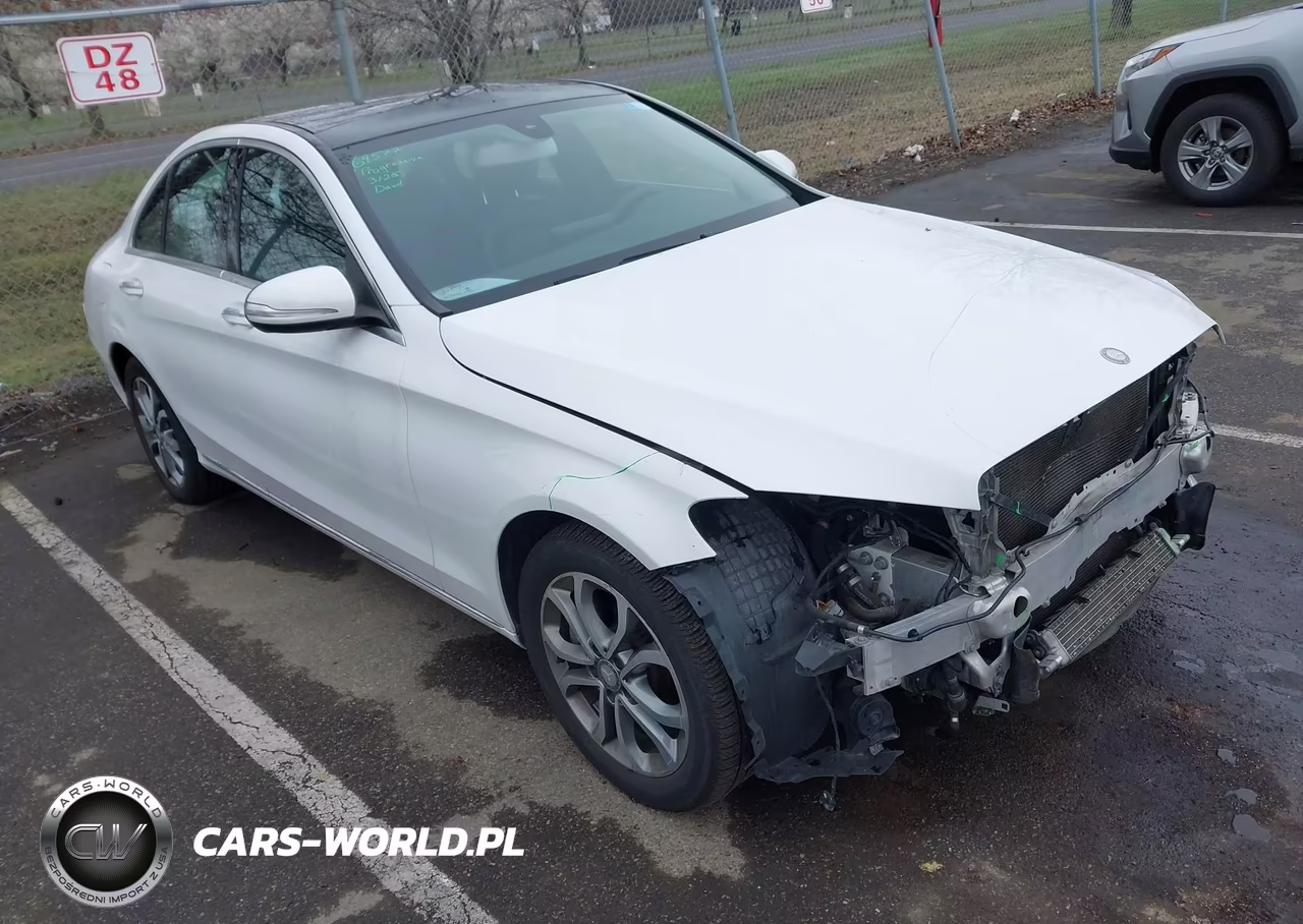 2015 Mercedes-Benz C 300 4Matic – zdjęcie 1 z 16