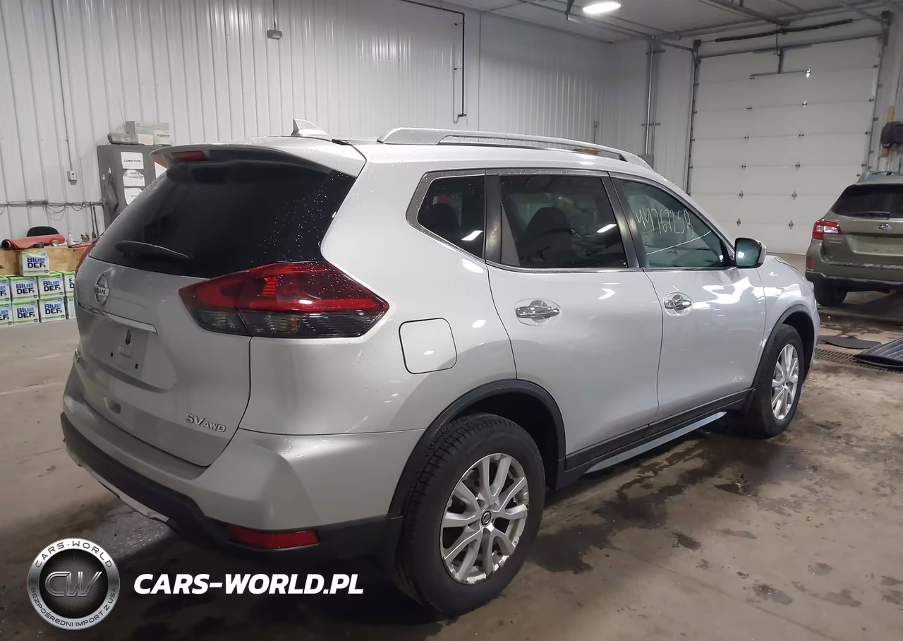 2018 Nissan Rogue Sv VIN:5N1AT2MV4JC770971 - 4