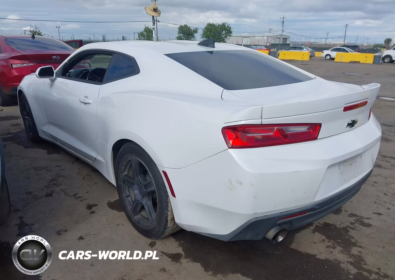 2018 Chevrolet Camaro 1Lt VIN:1G1FB1RX9J0141475 - 3