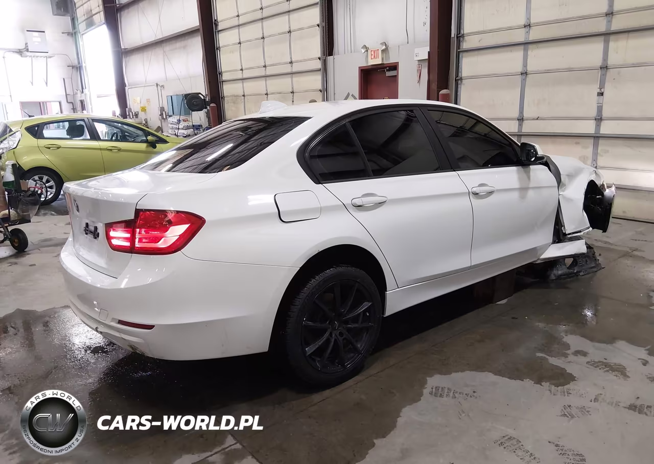 2015 BMW 320I xDrive VIN:WBA3C3C55FK203005 - 4