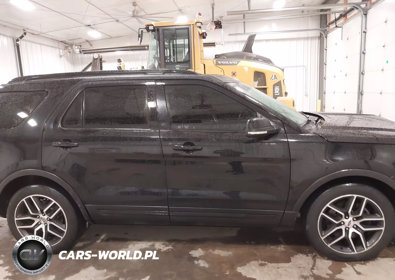 2016 Ford Explorer Sport VIN:1FM5K8GT4GGB93846 - 14