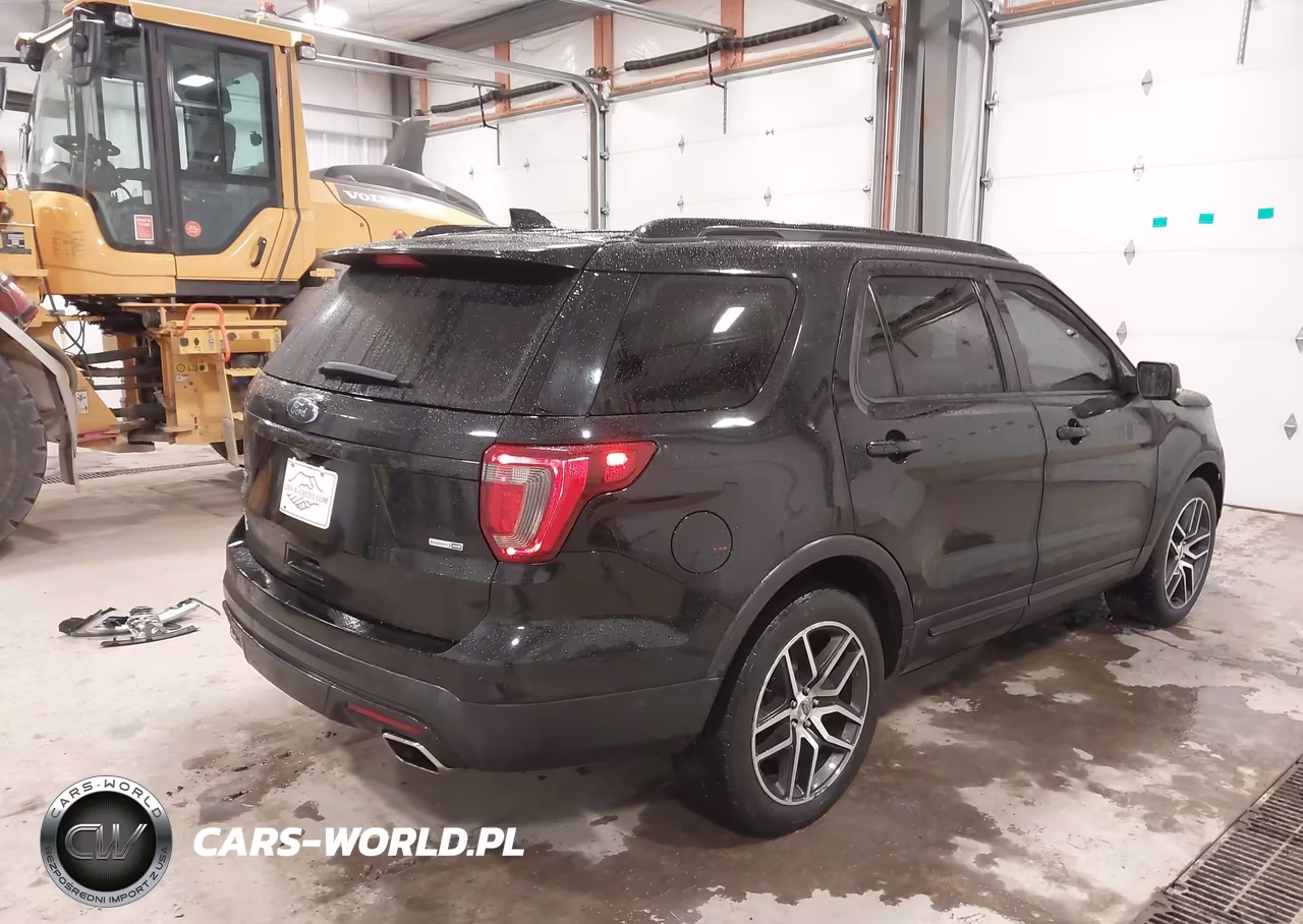 2016 Ford Explorer Sport VIN:1FM5K8GT4GGB93846 - 4