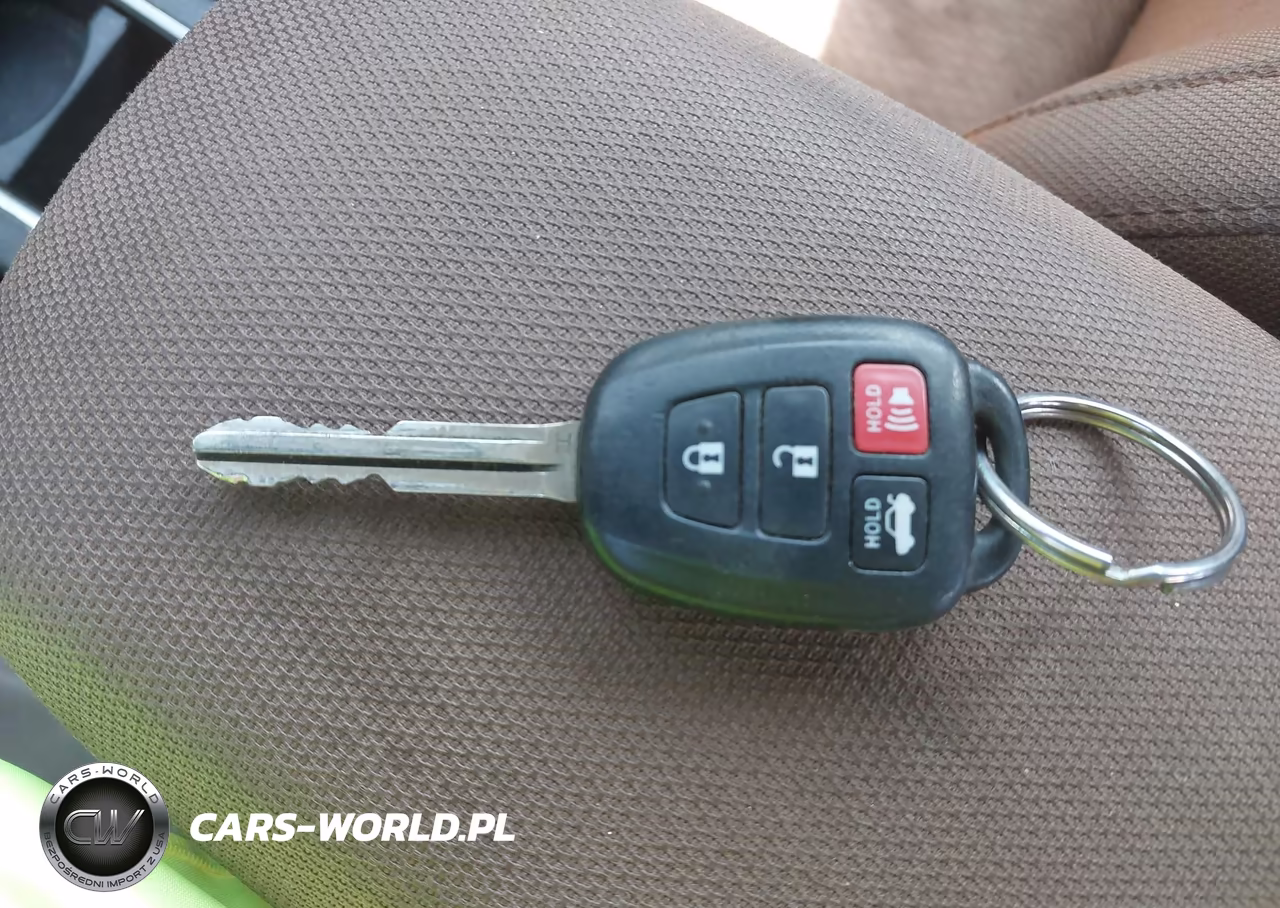 2015 Toyota Corolla Le VIN:2T1BURHE7FC242543 - 11