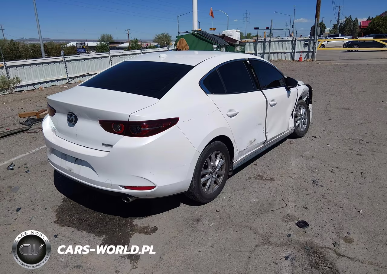 2019 Mazda Mazda3 Premium Package VIN:3MZBPAEM5KM103059 - 4