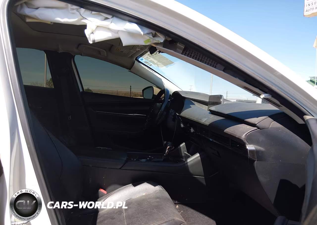 2019 Mazda Mazda3 Premium Package VIN:3MZBPAEM5KM103059 - 5