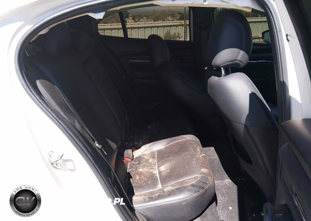 2019 Mazda Mazda3 Premium Package VIN:3MZBPAEM5KM103059 - 8
